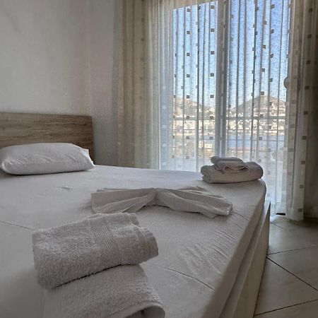 Payo Apartments Sarandë Esterno foto