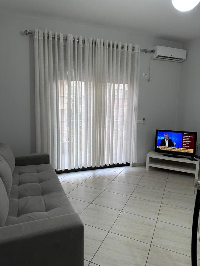Payo Apartments Sarandë Esterno foto