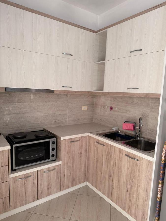 Payo Apartments Sarandë Esterno foto