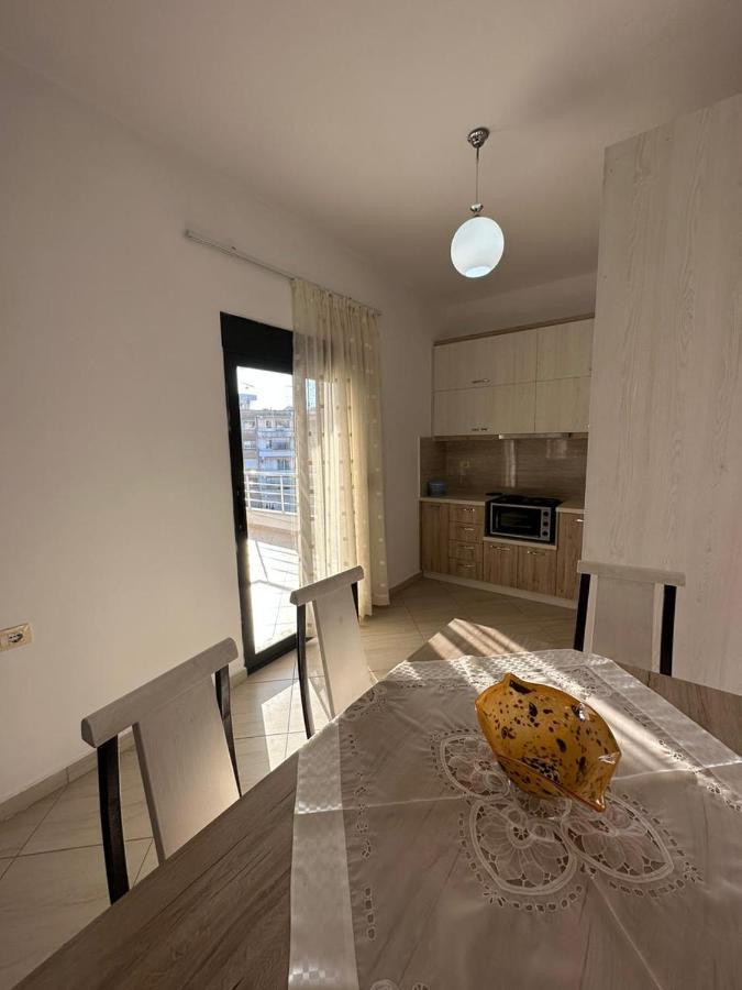 Payo Apartments Sarandë Esterno foto