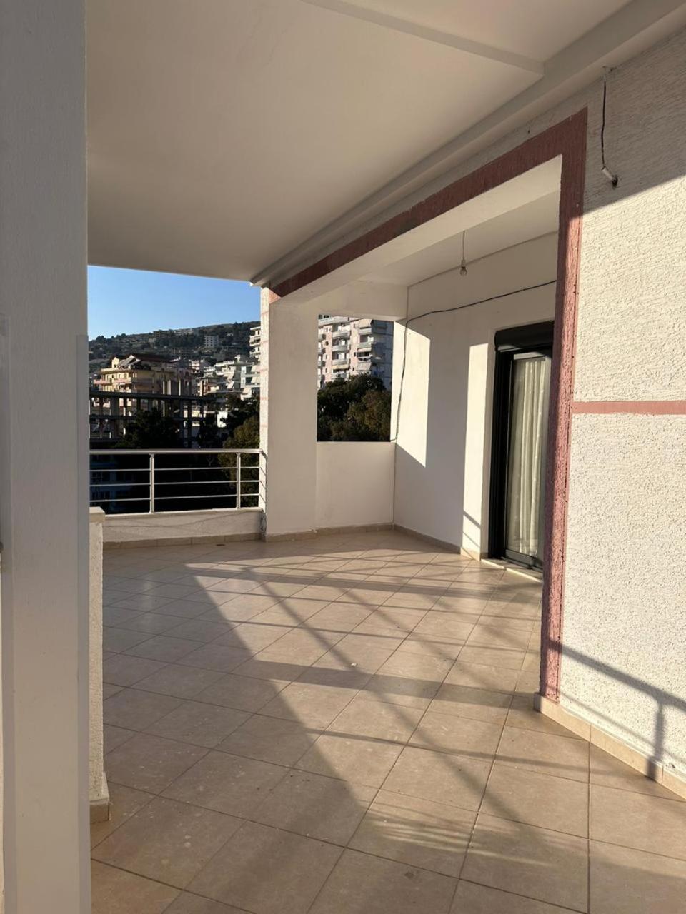 Payo Apartments Sarandë Esterno foto